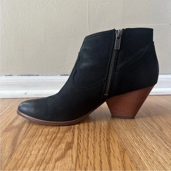 Like New! Frye Reina Ankle Boots - Picture 3 of 7